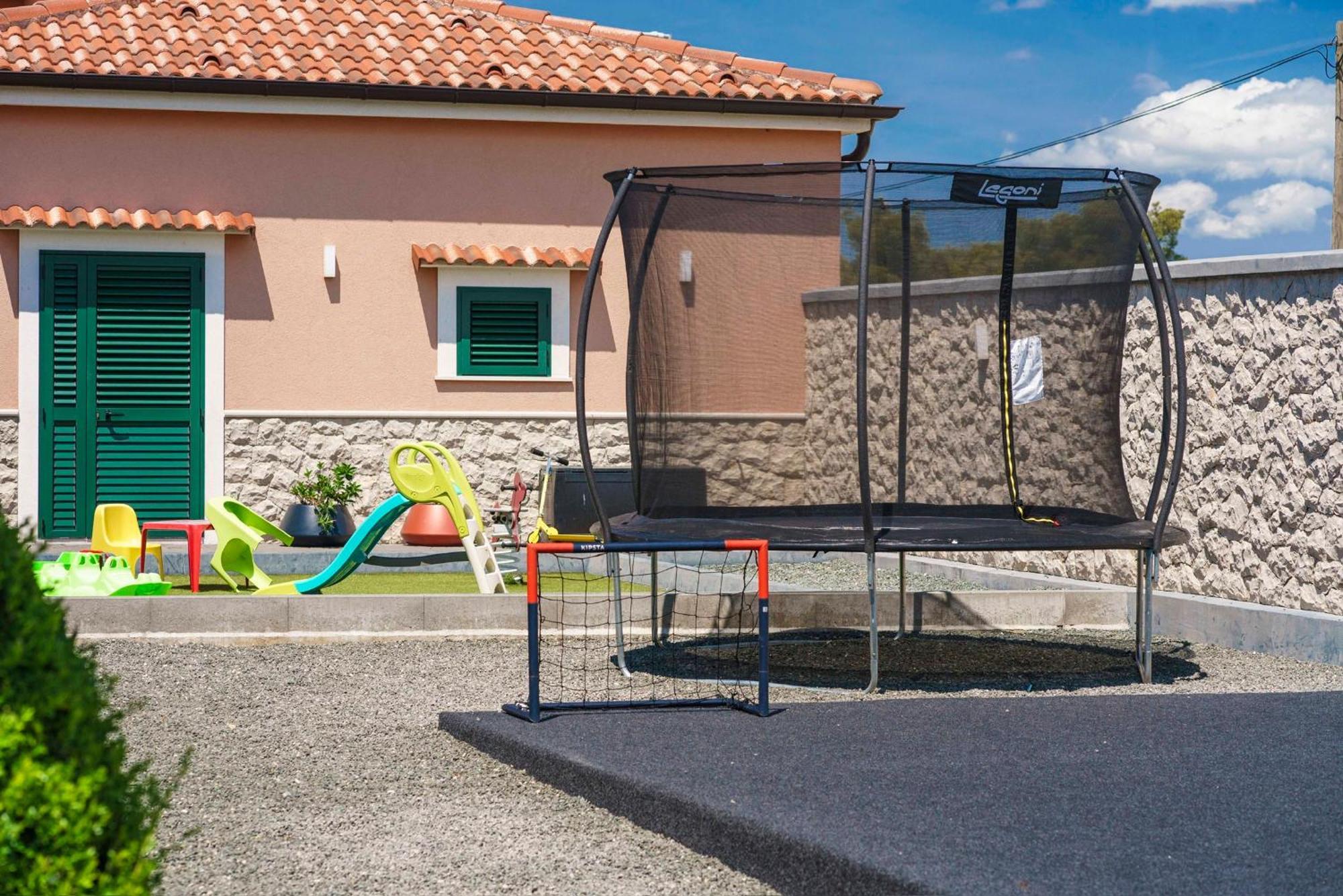 Apartments Antonia シベニク エクステリア 写真