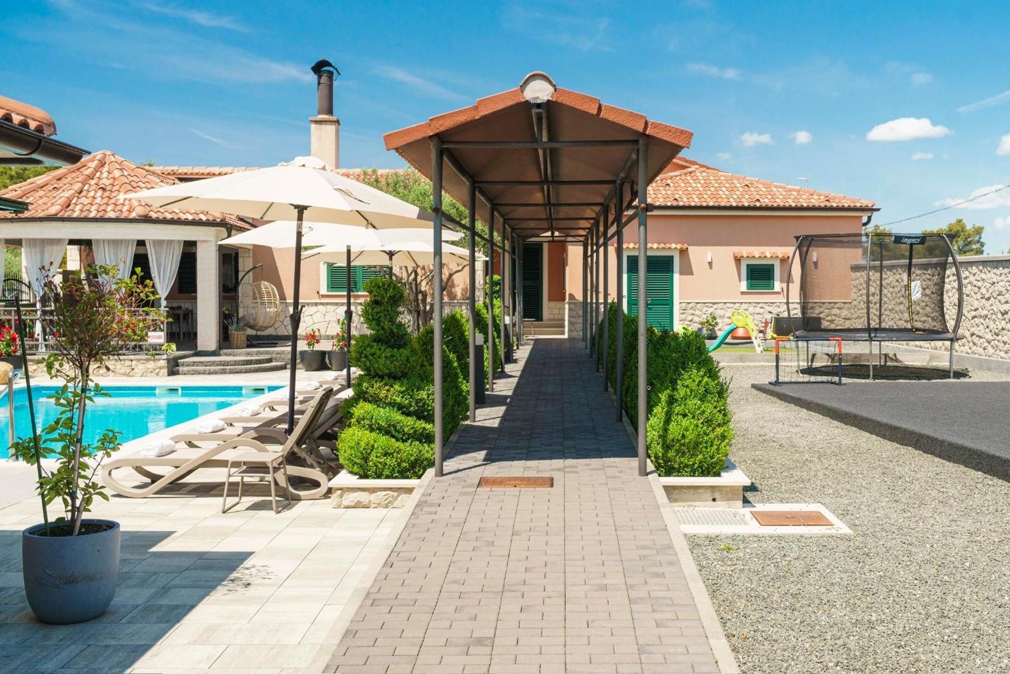 Apartments Antonia シベニク エクステリア 写真